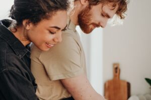 同棲中に浮気された！彼氏が浮気願望を持つ原因と浮気が確定する証拠＆繰り返されないための対処法