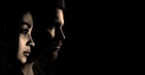 彼氏に嘘をつかれたら？嘘をつく男性心理と嘘をつかれて辛くなる理由と対処方法