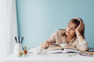 彼氏は悪くないのに…イライラするのはどうして？ぶつかる理由＆抑える方法