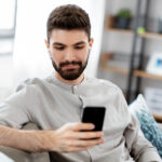 ブロックしたり解除したりする男の唯一の心理&シチュエーション10選!繰り返すのはなぜ?元カレなら復縁目的の場合も