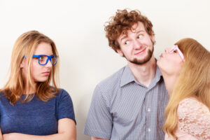 嫉妬しすぎると恋愛は冷めてしまうって本当？女性と男性の嫉妬や嫉妬の対処の仕方を徹底紹介