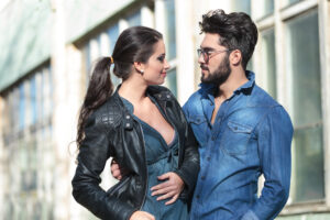 パーソナルスペースが近い男性って？特徴や心理と上手に付き合うための対処法